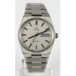 Gents stainless steel cased Omega Geneve automatic wristwatch, on an Omega stainless steel bracelet.