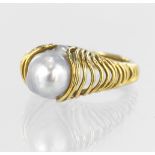 Tests as 18ct yellow gold wirework dress ring set with a single baroque pearl measuring approx. 10mm