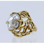 15ct yellow gold dress ring with high lattice setting holding a baroque pearl measuring approx. 15mm
