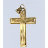 18ct yellow gold cross pendant measuring approx. 43mm x 23mm, weight 2.6g