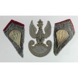 Poland a Polish Paratroopers collar badges and Plastic cap badge (Stanley / Walsall)