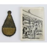 Italian Parachute Regt WW2 bullion cloth badge, with WW2 hanging of Mussolini photograph. (2)