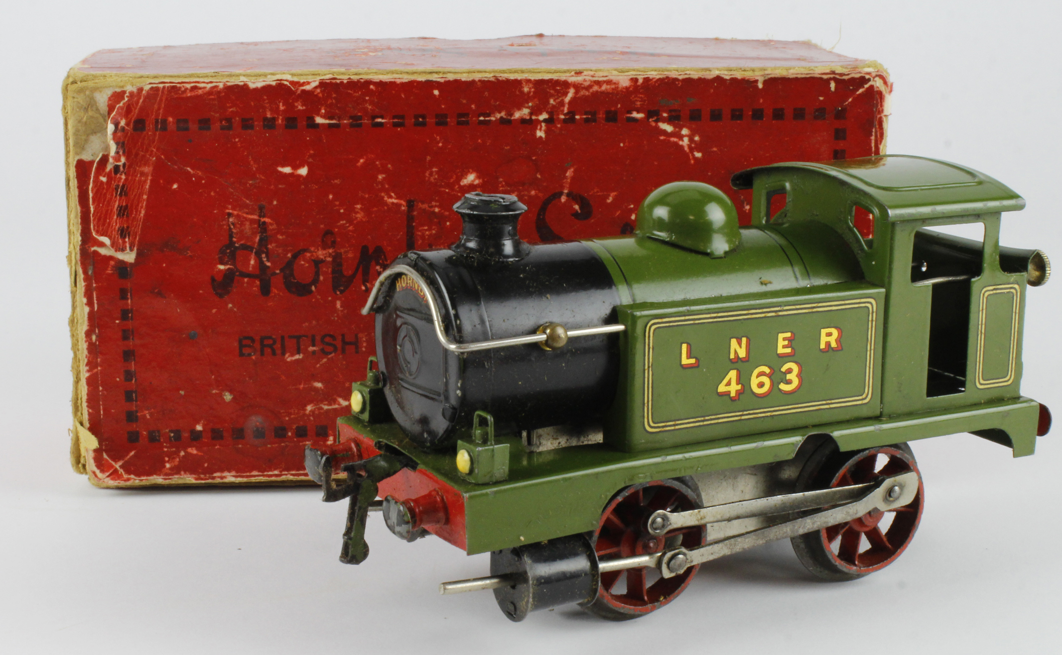 Hornby O gauge 'LNER 463' green locomotive, contained in original box