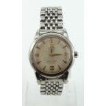 Gents stainless steel cased Omega Seamaster Calendar automatic wristwatch, circa 1960. The cream