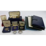 British & World Commemorative Medals (17 cased items and sets) including much silver.