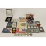 GB & World Coins, Set & Medals, including 0.23 troy oz pure gold in world mini-gold coins, with