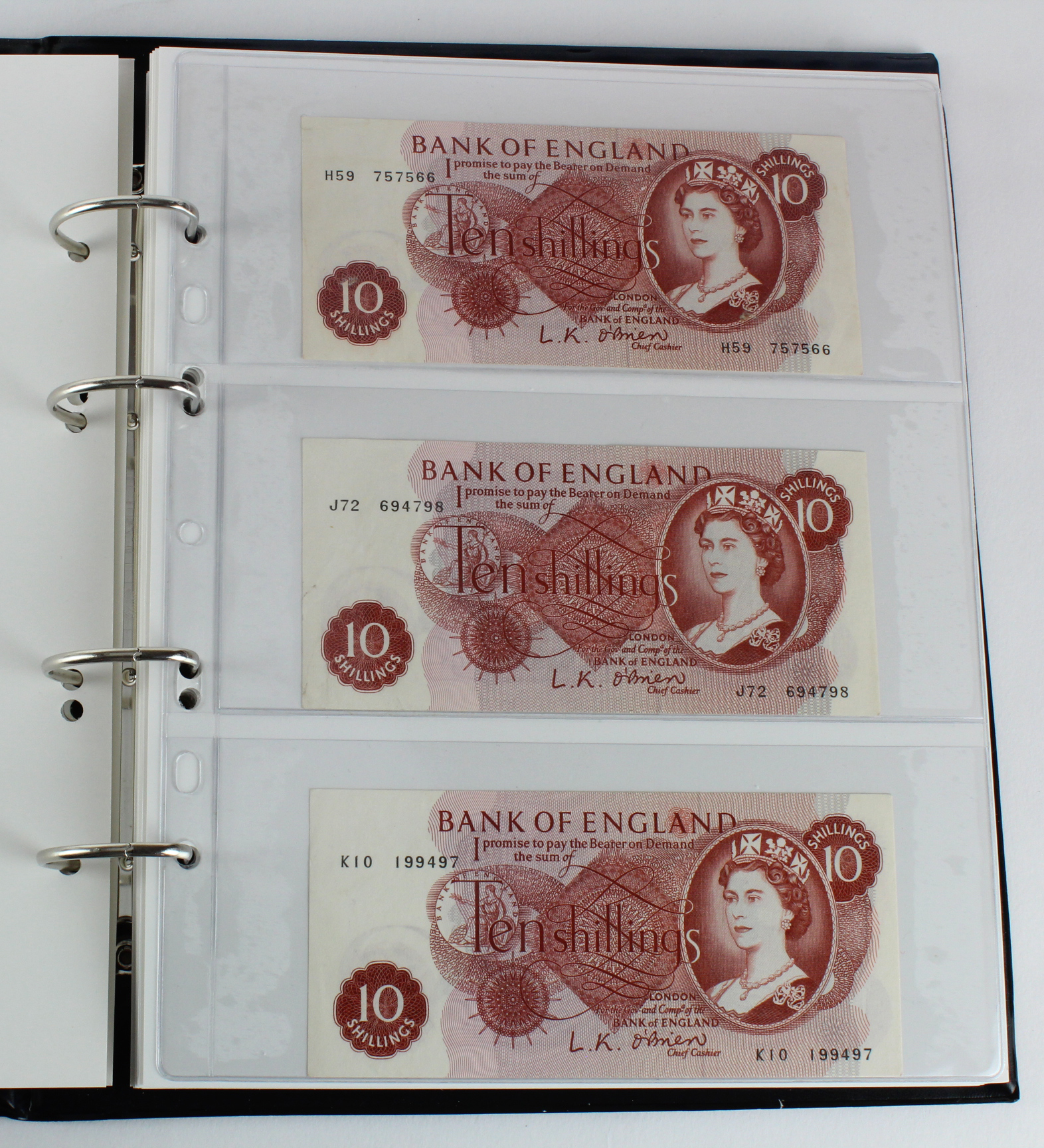 Bank of England (49), a collection of 10 Shillings and 1 Pounds in an album, O'Brien 10 Shillings ( - Image 4 of 18