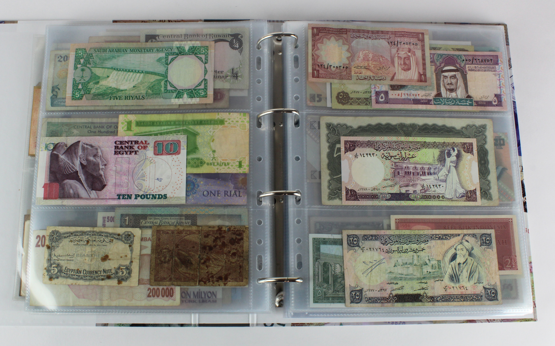 World (250), an album of mixed world notes to include Malta 10 Shillings 1968, Afghanistan 2 - Image 25 of 62