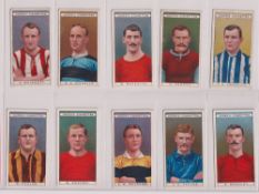 Cigarette cards, Ogden's, Famous Footballers (set, 50 cards) inc. Meredith, Manchester United (gd/