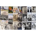 Postcards, a mixed age collection of approx. 400 UK and foreign cards Inc. European and UK