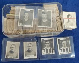 Cigarette cards, Phillips, Footballers (Pinnace), approx. 400 different cards including some