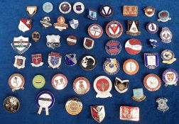 Football badges, a collection of approx. 50 English enamelled badges, wide range of Clubs, mostly
