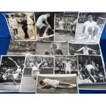 Tennis Press photos, a collection of 46 b/w press photo's mostly from Wimbledon, 1958, mainly 10"