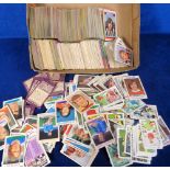 Trade cards, Football, accumulation of 1,000+ bubble gum cards from various issuers & series inc.