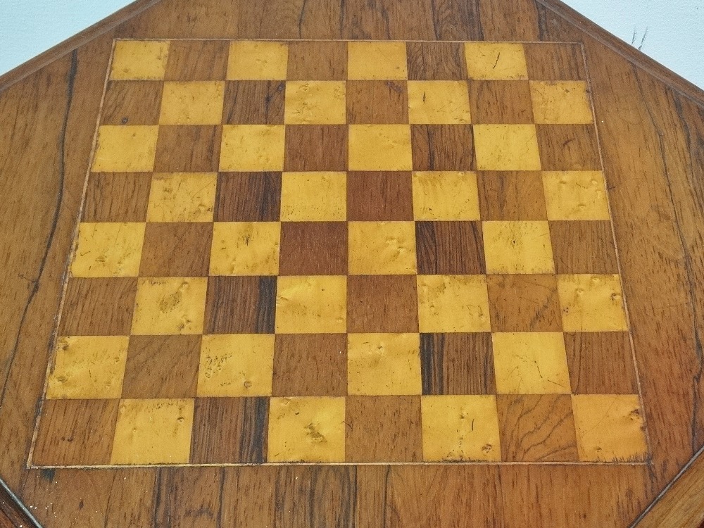 A late 19th century rosewood games table, the top with inlaid satin birch chessboard raised on - Bild 2 aus 2