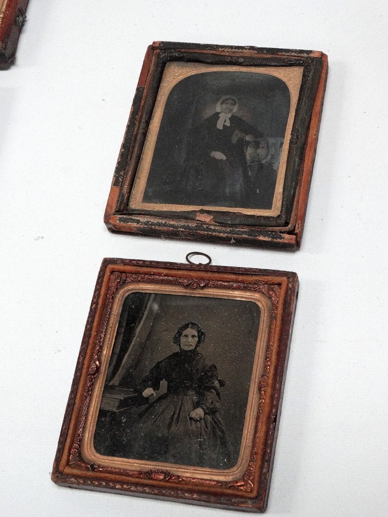 Seven sixth-plate ambrotype portraits, miscellaneous subjects and cases. (7) - Image 3 of 6