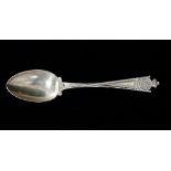 A silver teaspoon, Osborne Golf Club, Isle of Wight, depicting two crossed golf clubs, a golf ball