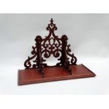 Mahogany wall bracket - An early 20th century fretwork decorated wall bracket/clock shelf, height