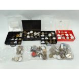 Pocket watches, restorers - A large quantity of assorted pocket watch movements etc.