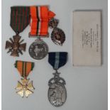 MILITARIA - A quantity of medals, including Indian Independence medal, Masonic white metal and