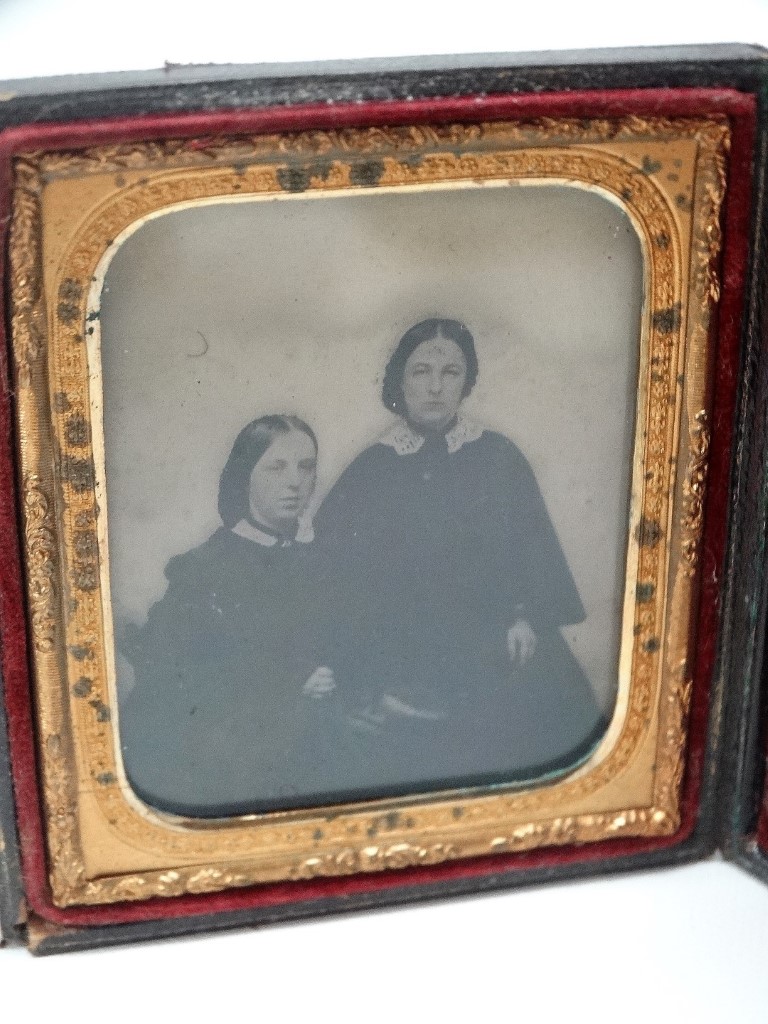 Seven sixth-plate ambrotype portraits, miscellaneous subjects and cases. (7) - Image 6 of 6
