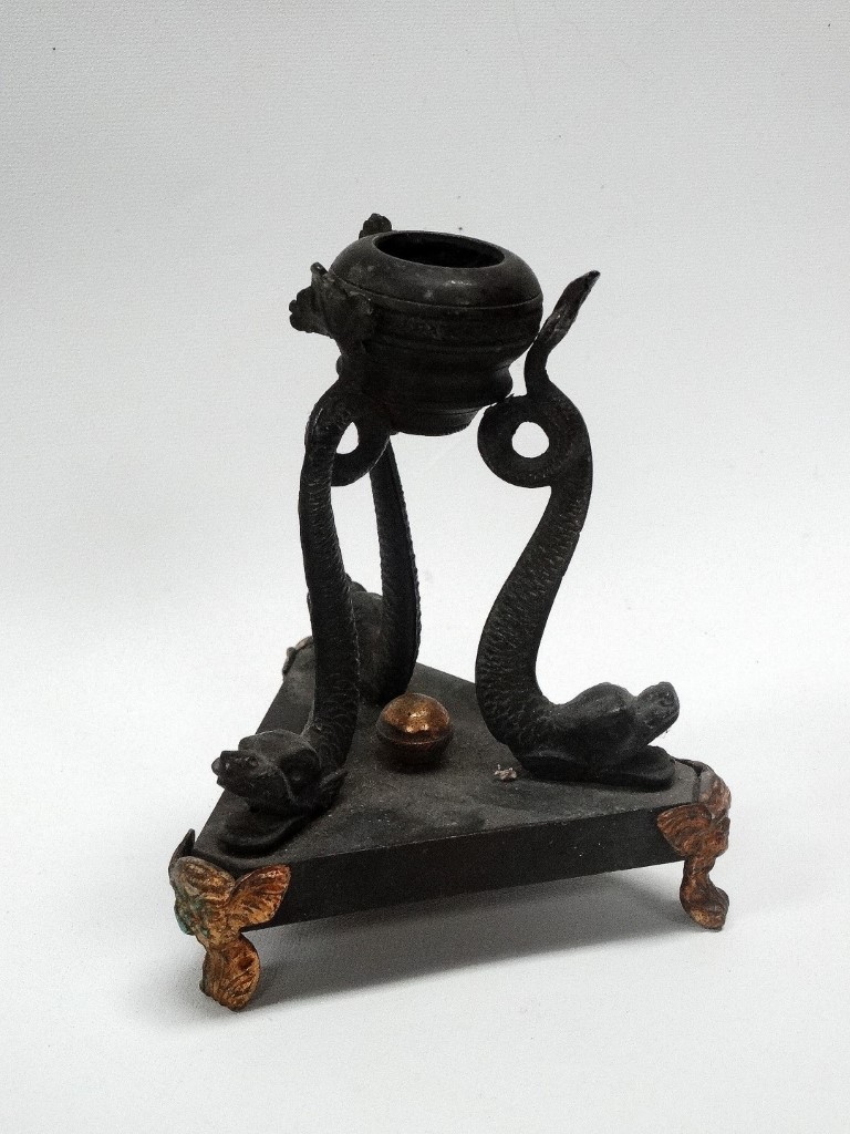 Regency Candle Stand - A triform cast bronze and gilt metal candle stand modelled as three - Image 2 of 4