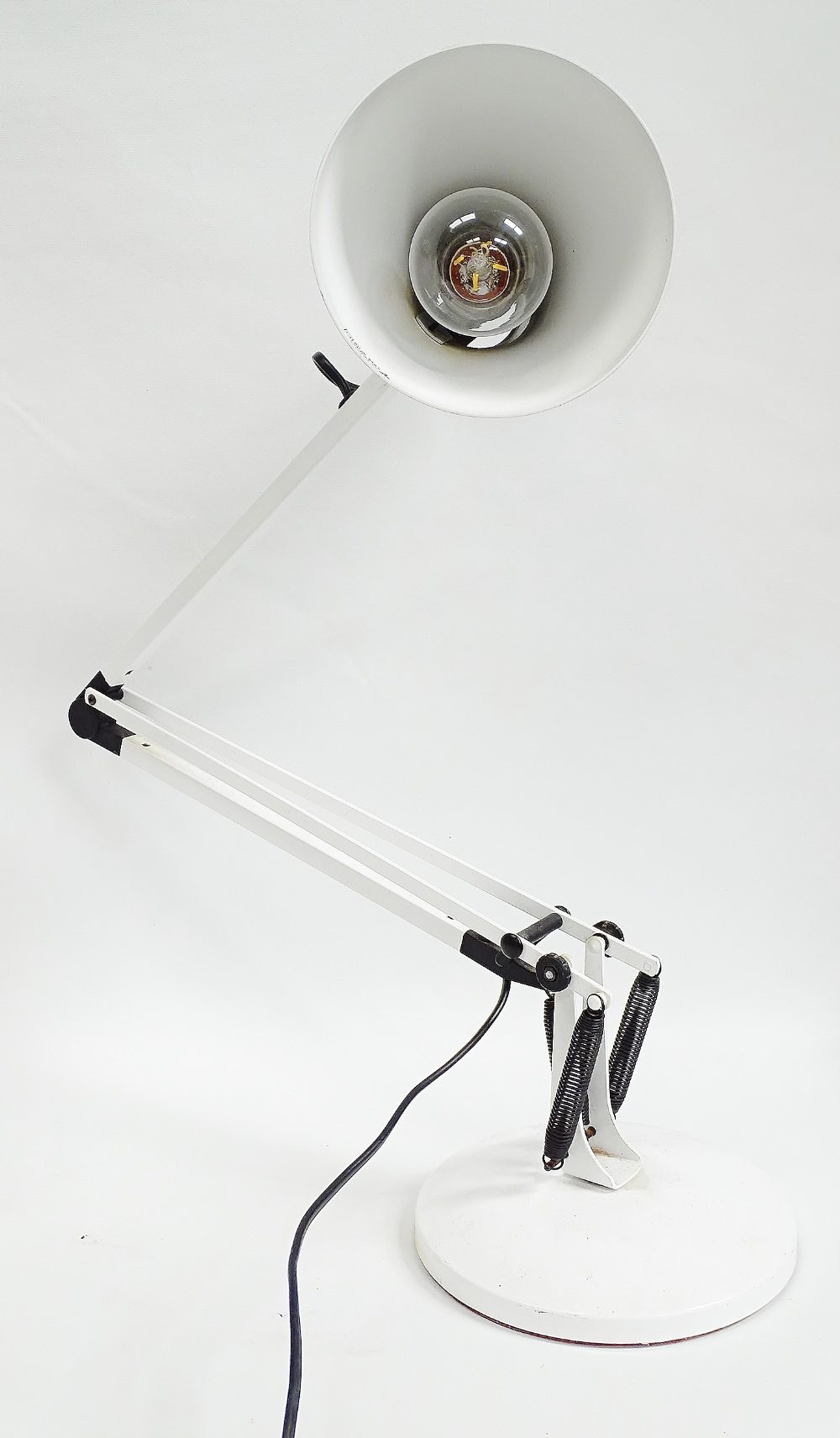 Anglepoise - A model 90 white anglepoise lamp with round base, height 88.5cm.