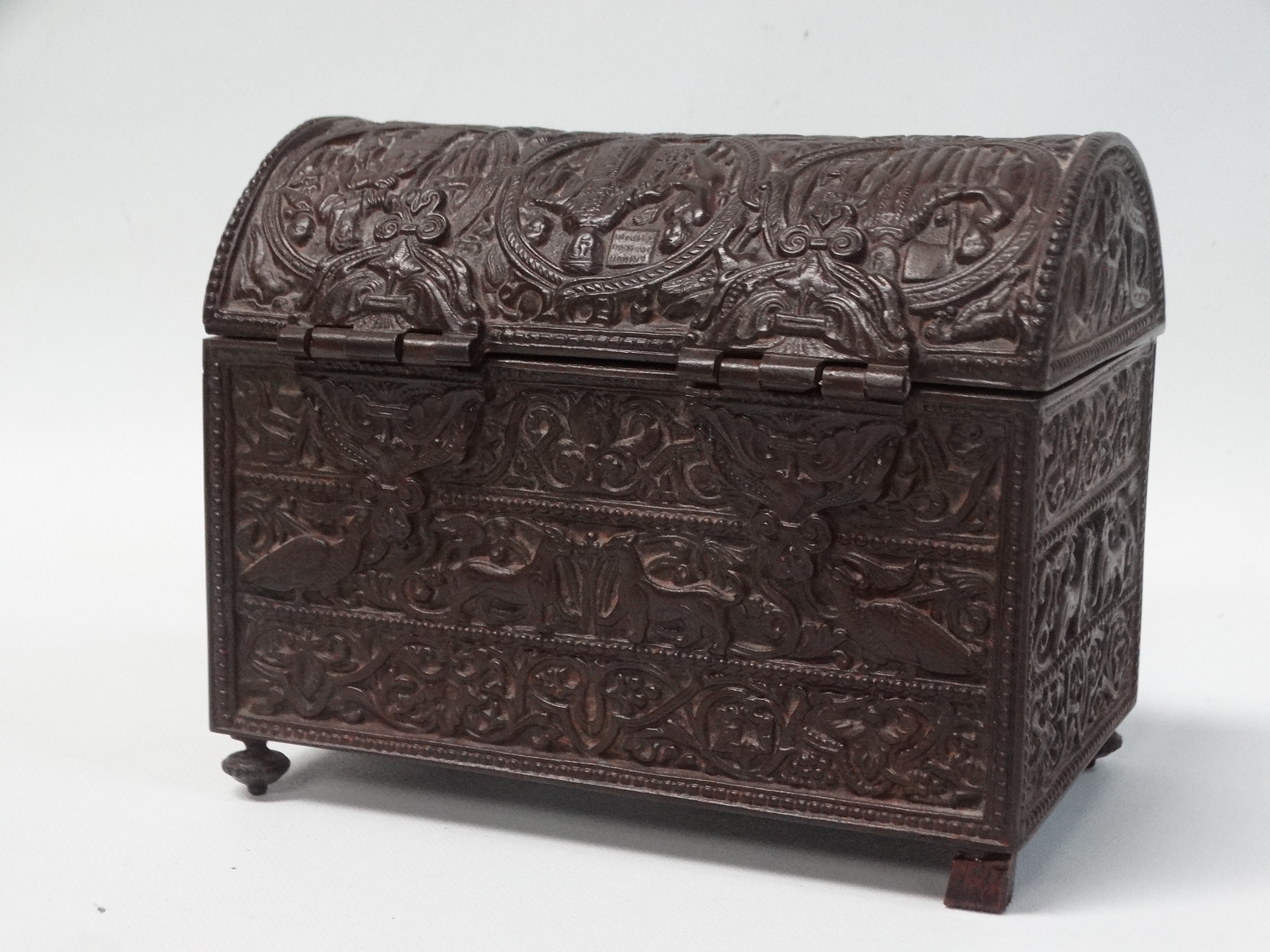 Mid 19th Century Bronze Casket - A patinated Gothic Revival bas relief bronze small casket, - Image 3 of 5