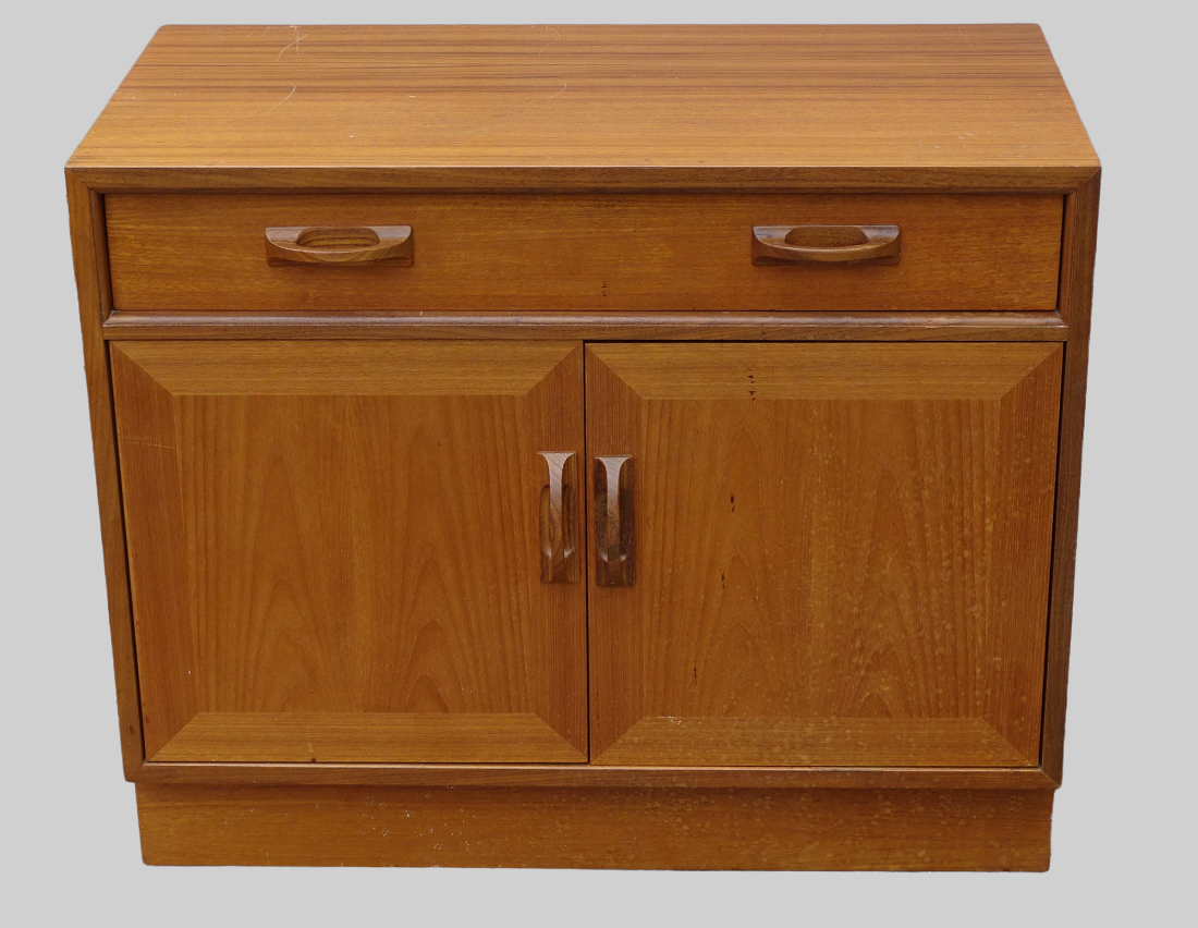 G-Plan Red - A pair of teak small sideboards, each having one long drawer over two cupboard doors, - Image 3 of 3