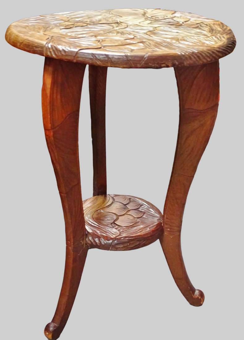 Liberty Table - A early 20th century Japanese carved side table with floral and foliate decoration - Image 3 of 4