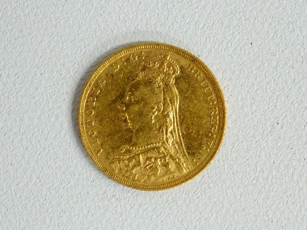 Sovereign - 1889 a Queen Victoria gold coin, weight 8g. - Image 2 of 2