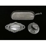 Silver - A small pierced oval pin tray, London 1894, length 11.5cm, together with a small silver