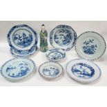 Early 19th century Chinese blue and white ceramics - To include, five plates, largest diameter 23.