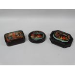Russian lacquer boxes - Three 20th century boxes, the covers with pictorial scenes, largest height