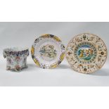 Italian Cantigalli majolica, continental plate and jardiniere - A Cantigalli dish decorated with