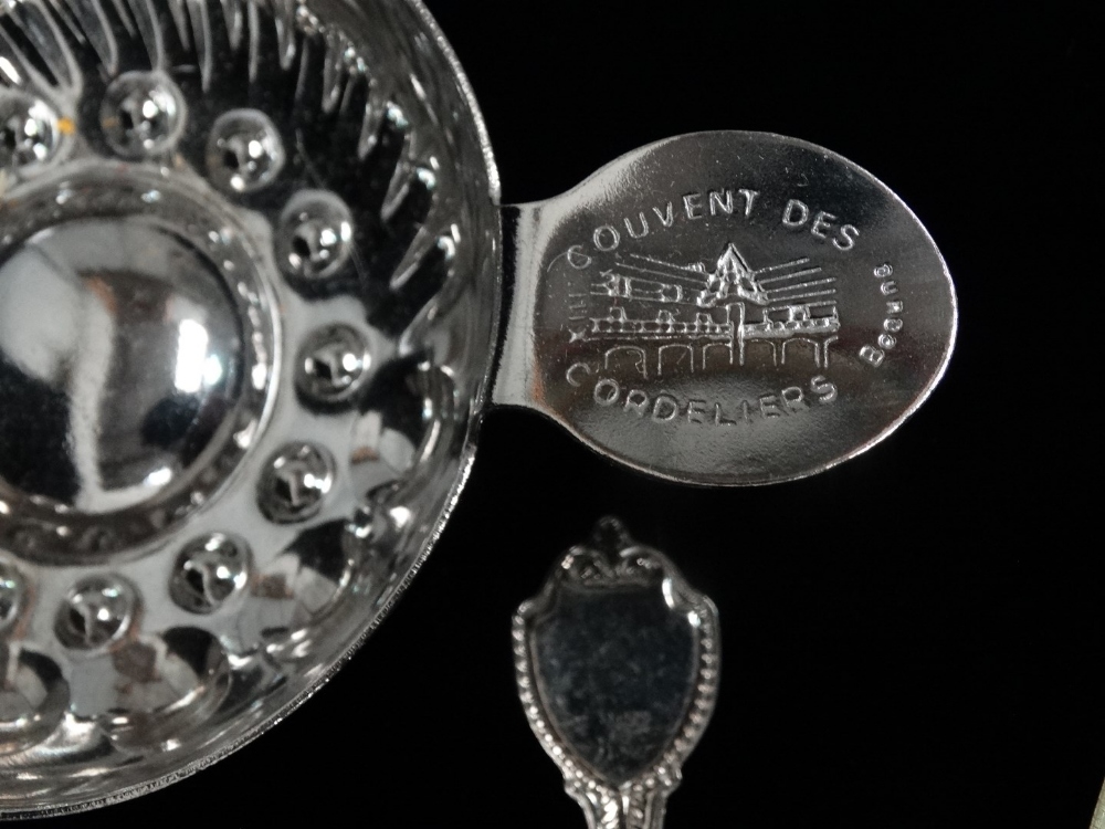 A quantity of plated wares - including an oval bread basket, novelty spoons and a butter dish. - Image 6 of 6