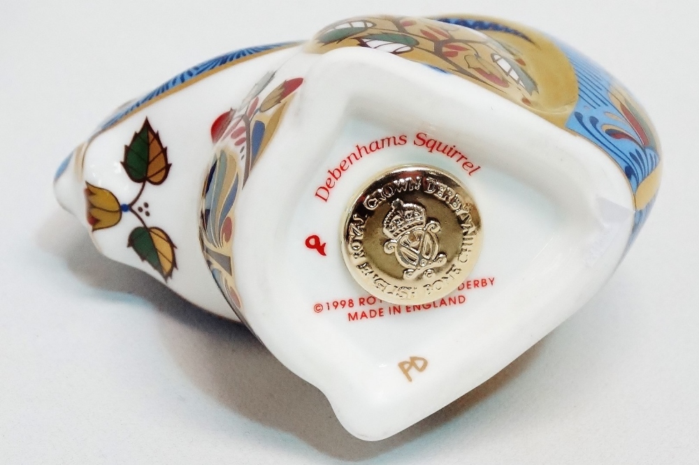 Royal Crown Derby Debenhams squirrel paperweight - decorated in Imari pattern, with a gold - Image 4 of 5