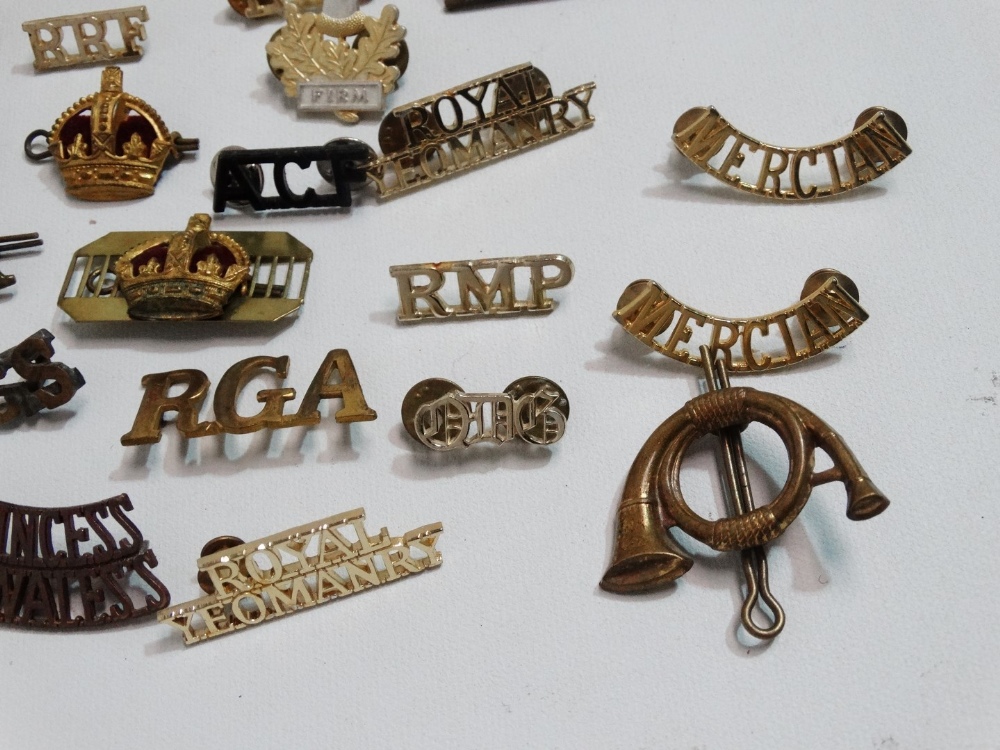 Militaria - a quantity of military shoulder titles. - Image 3 of 8