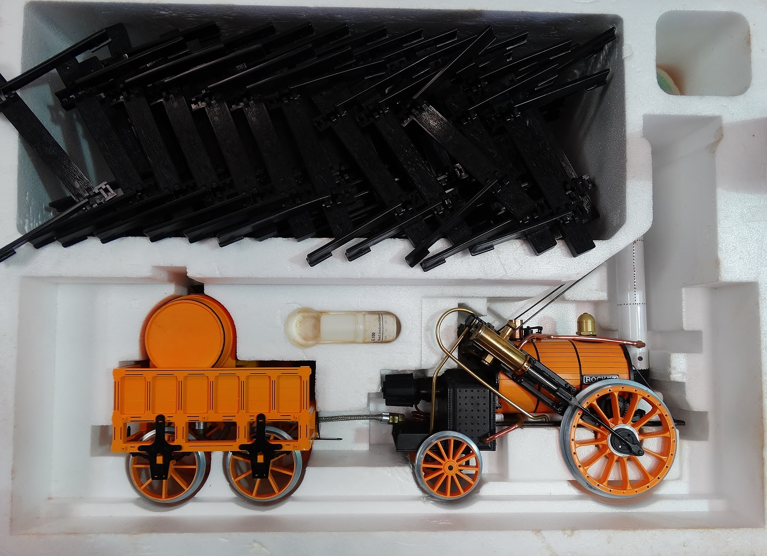 Hornby - A Stephensons Rocket 'G104 Coach' and 'G102 Track Set', each boxed, together with a - Image 9 of 9