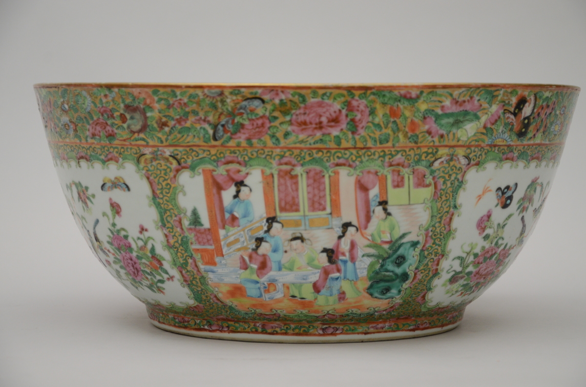 Large bowl in Canton porcelain, 19th century (h17x40cm) (*)