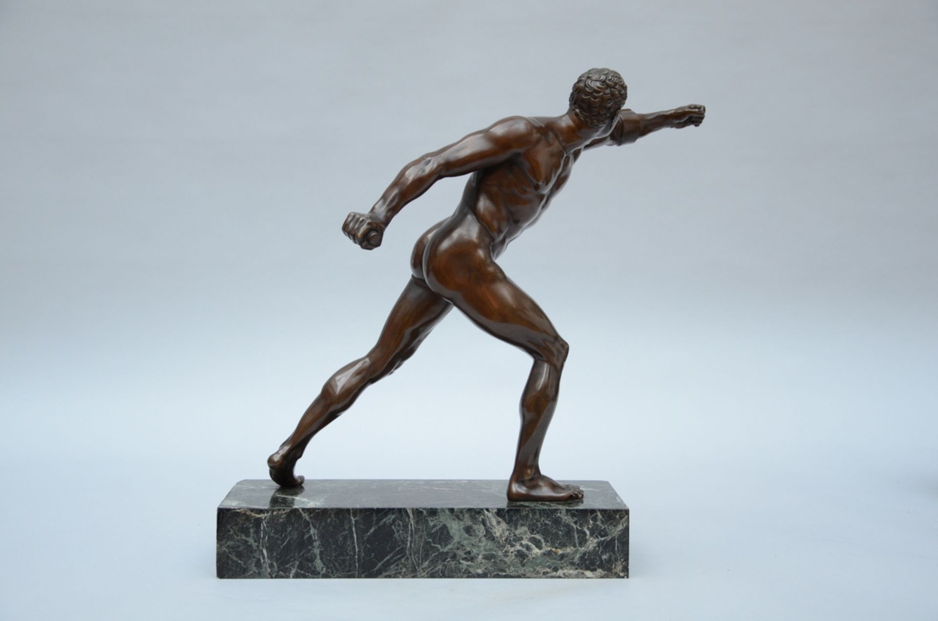 Neoclassical bronze 'athlete' (h45cm) - Image 3 of 4