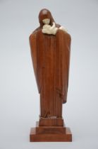 Heuvelmans Lucienne: statue in mahogany and ivory 'Virgin and Child' (h24cm)