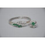 Bracelet and ring in white gold set with diamond and emerald (18 kt)