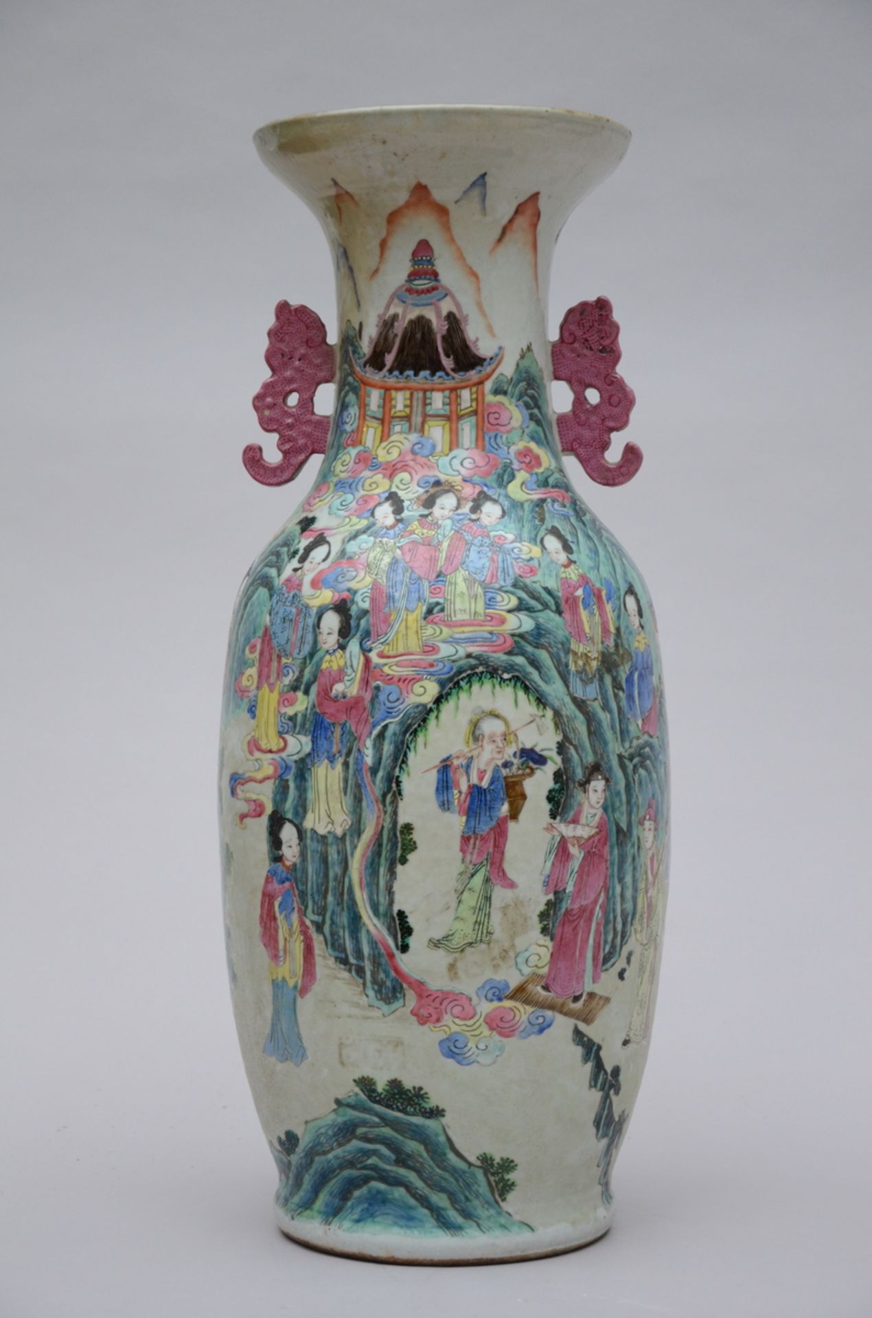 A famille rose vase in Canton porcelain 'company', 19th century (h65cm) (*) - Bild 2 aus 7