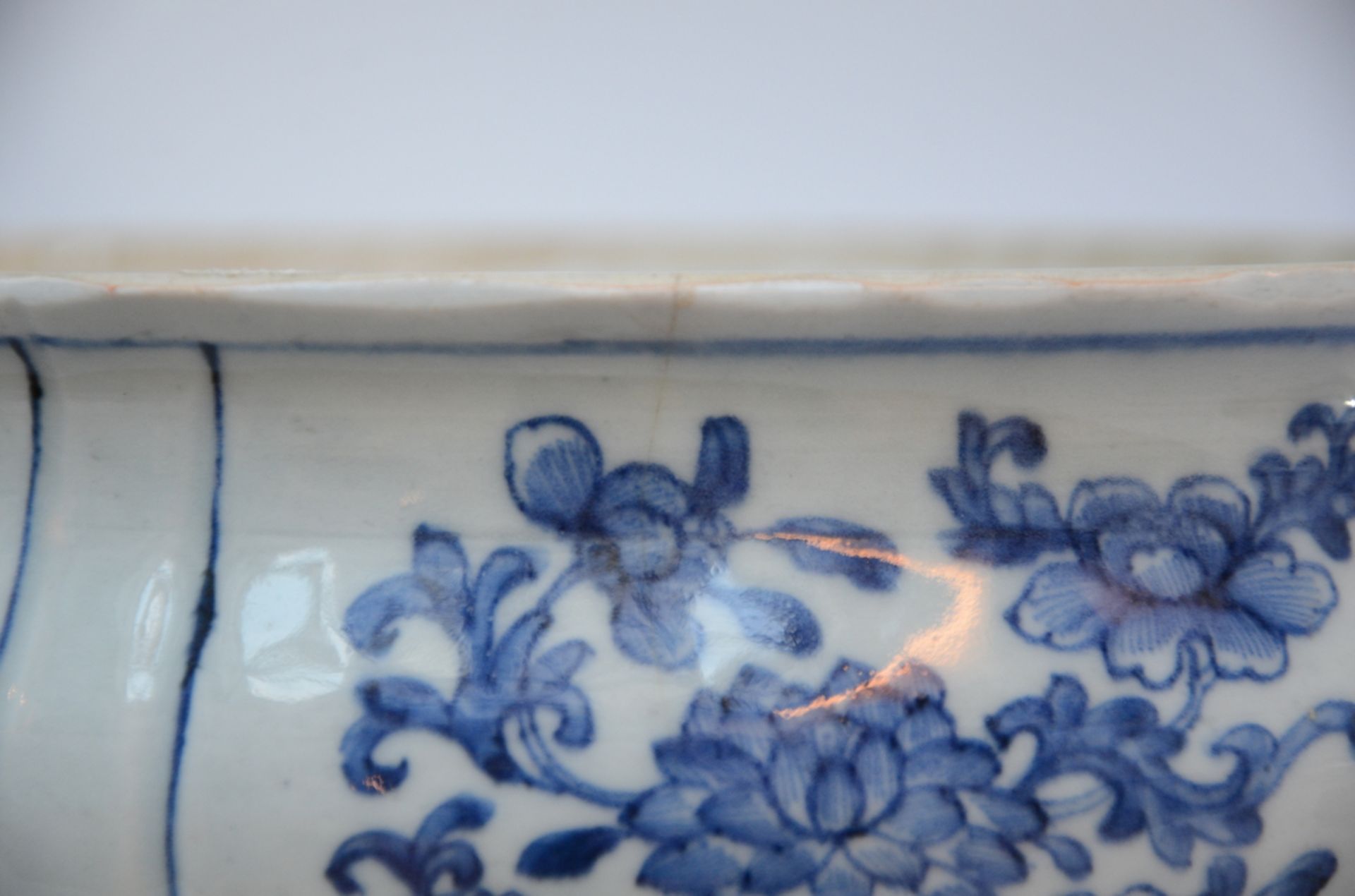 Chinese blue and white tureen with lid, 18th century (15x21cm) (*) - Image 4 of 5