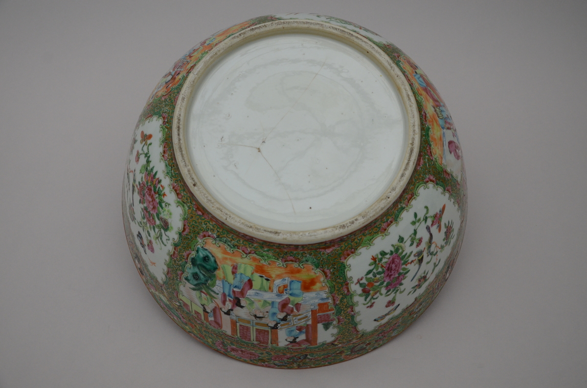 Large bowl in Canton porcelain, 19th century (h17x40cm) (*) - Image 4 of 4