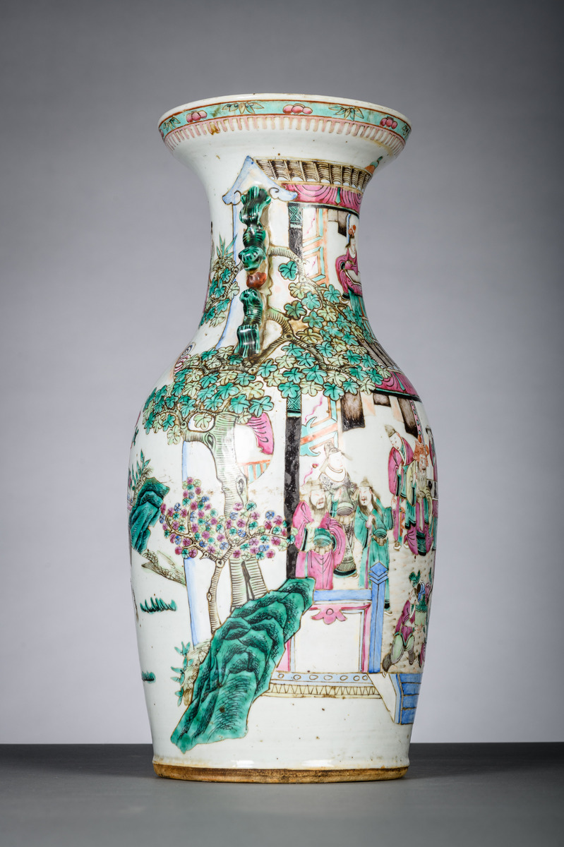A Chinese famille rose porcelain vase 'audience' (h45cm) - Image 4 of 6