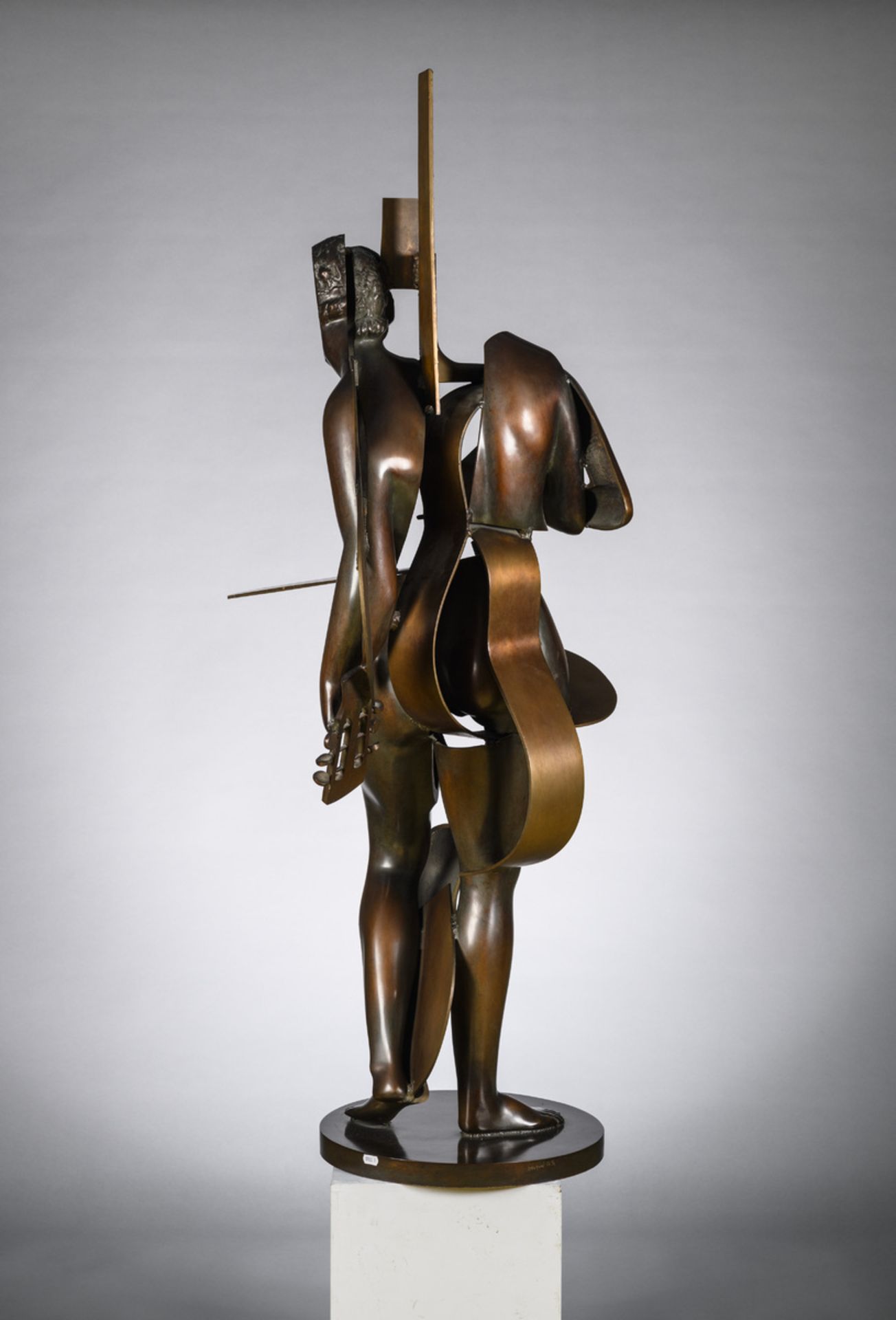 Arman: monumental bronze sculpture 'L'amie De Segovia' provenance: Guy Pieters (H143cm) - Image 3 of 6