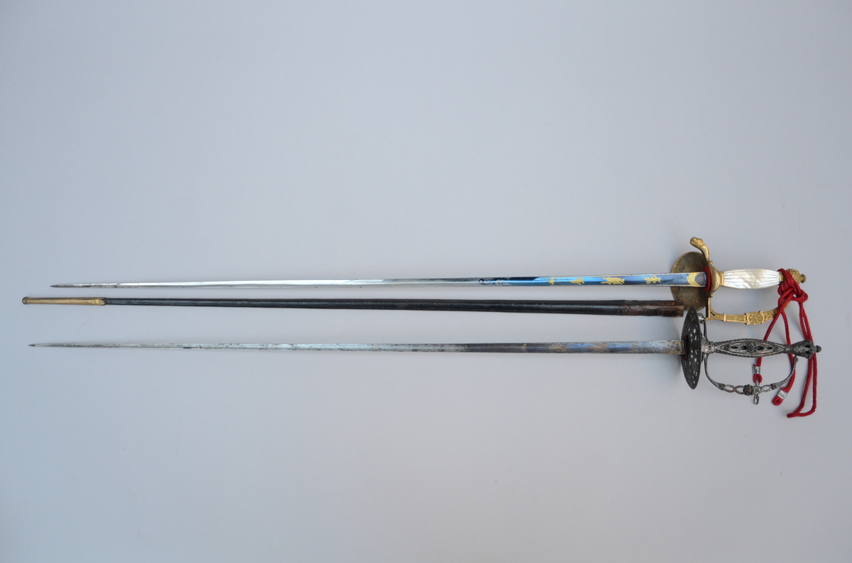 Lot: two parade swords (L98cm) - Image 3 of 5