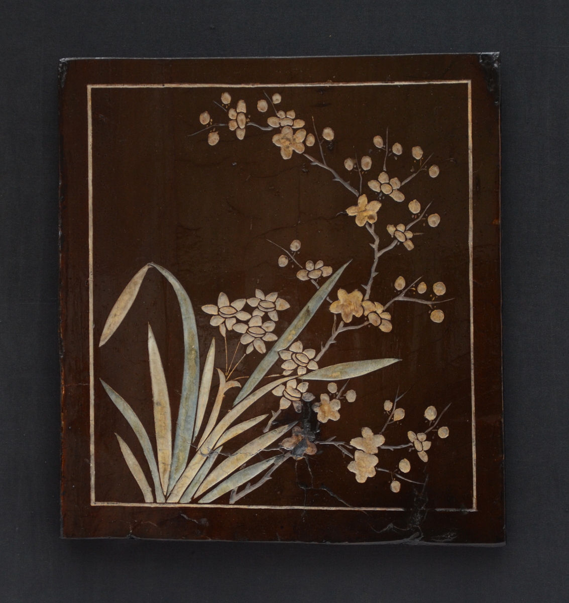 Five panels in Coromandel lacquer 'floral decor', China (33x30cm) - Image 2 of 3